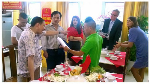 Đăng Quang Watch tặng đĩa hài tết