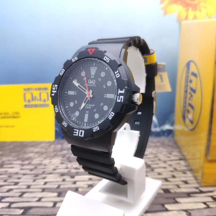 Đồng Hồ Nam Q&Q QQ-VR18J002Y