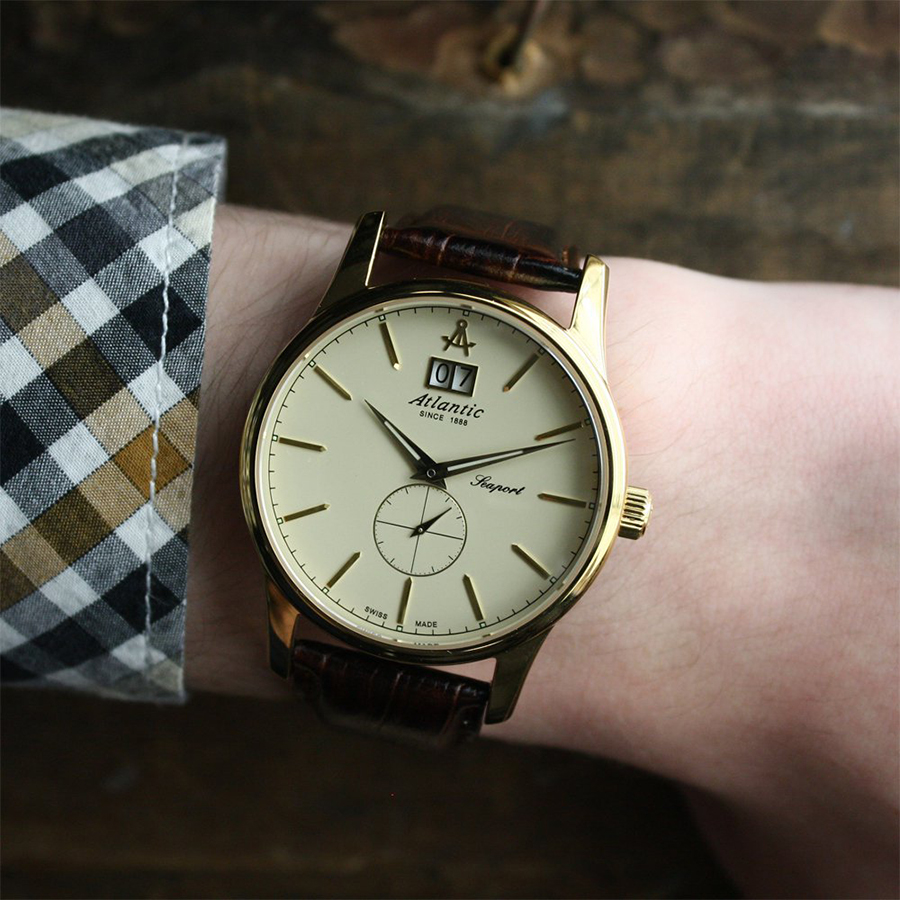 dong-ho-atlantic-swiss-at-563504591