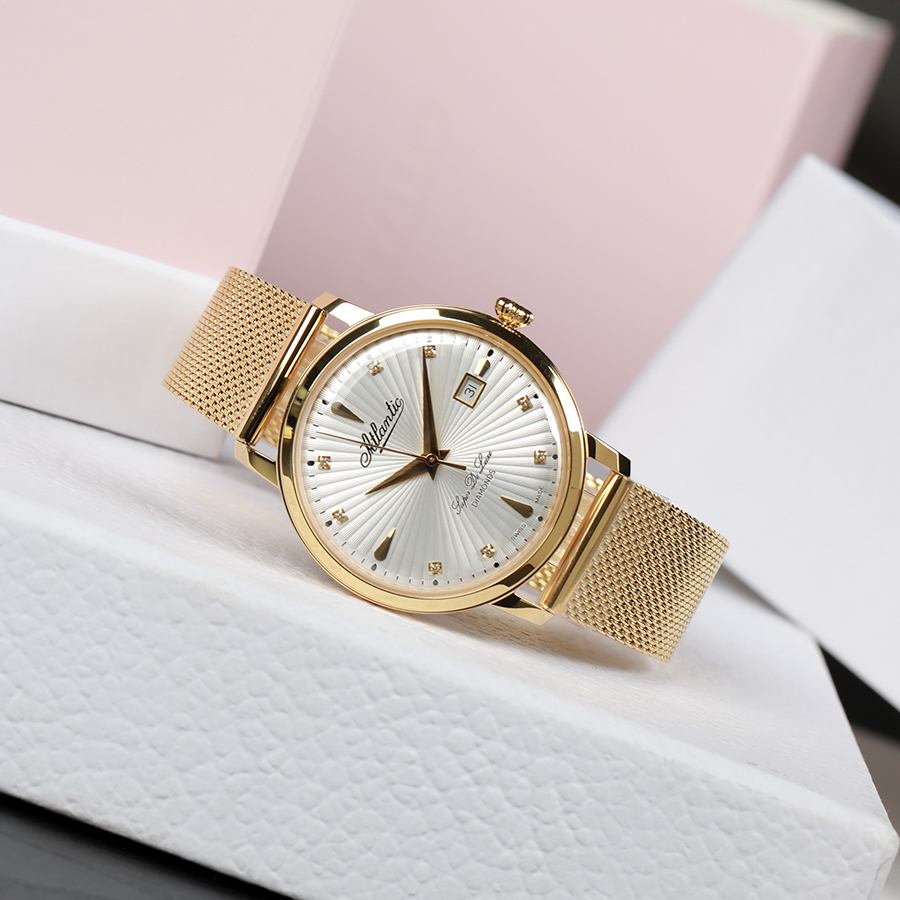 dong-ho-atlantic-swiss-at-293554527-diamonds