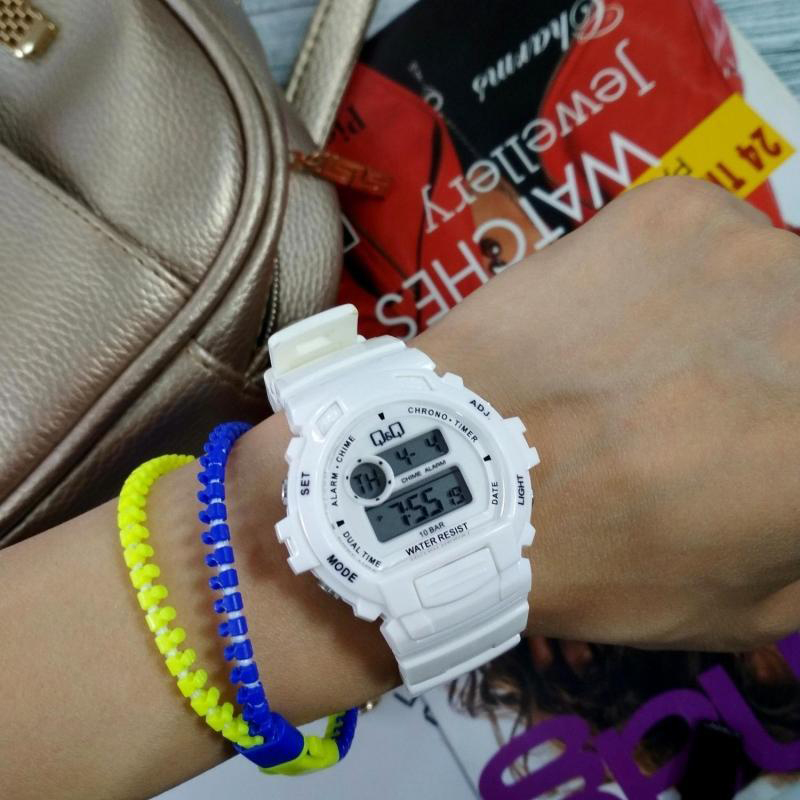 dong-ho-qq-qq-m153j005y