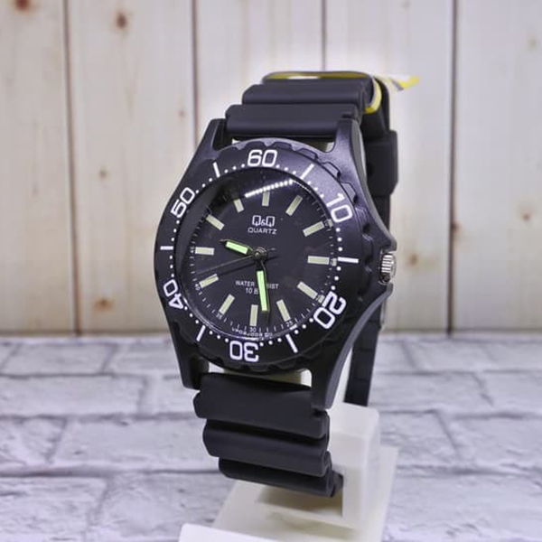 dong-ho-qq-qq-vp02j003y