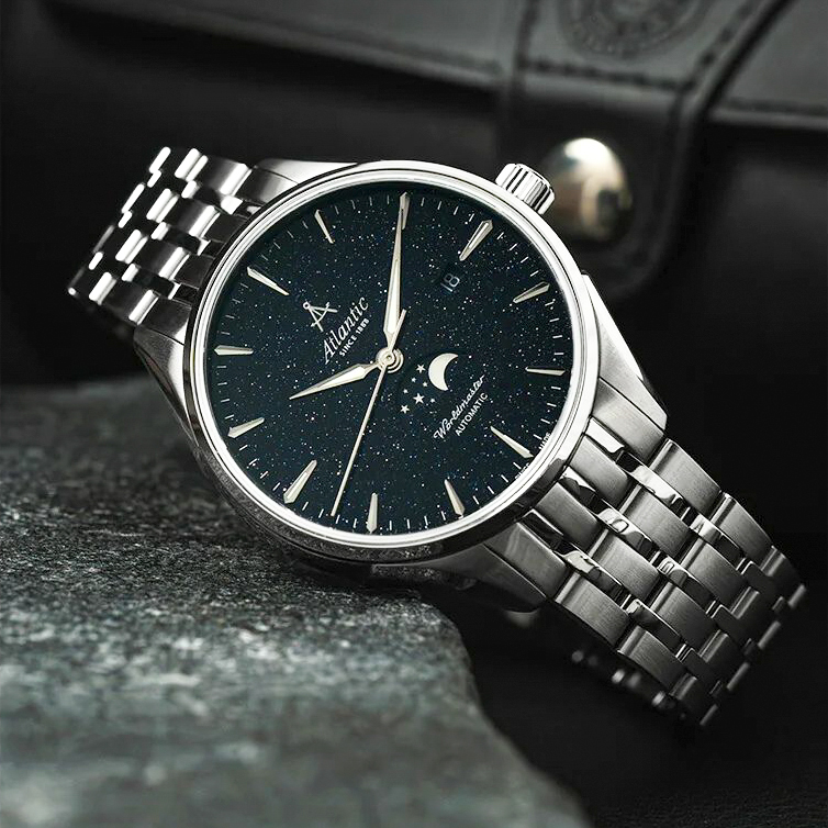 dong-ho-atlantic-swiss-at-527884191