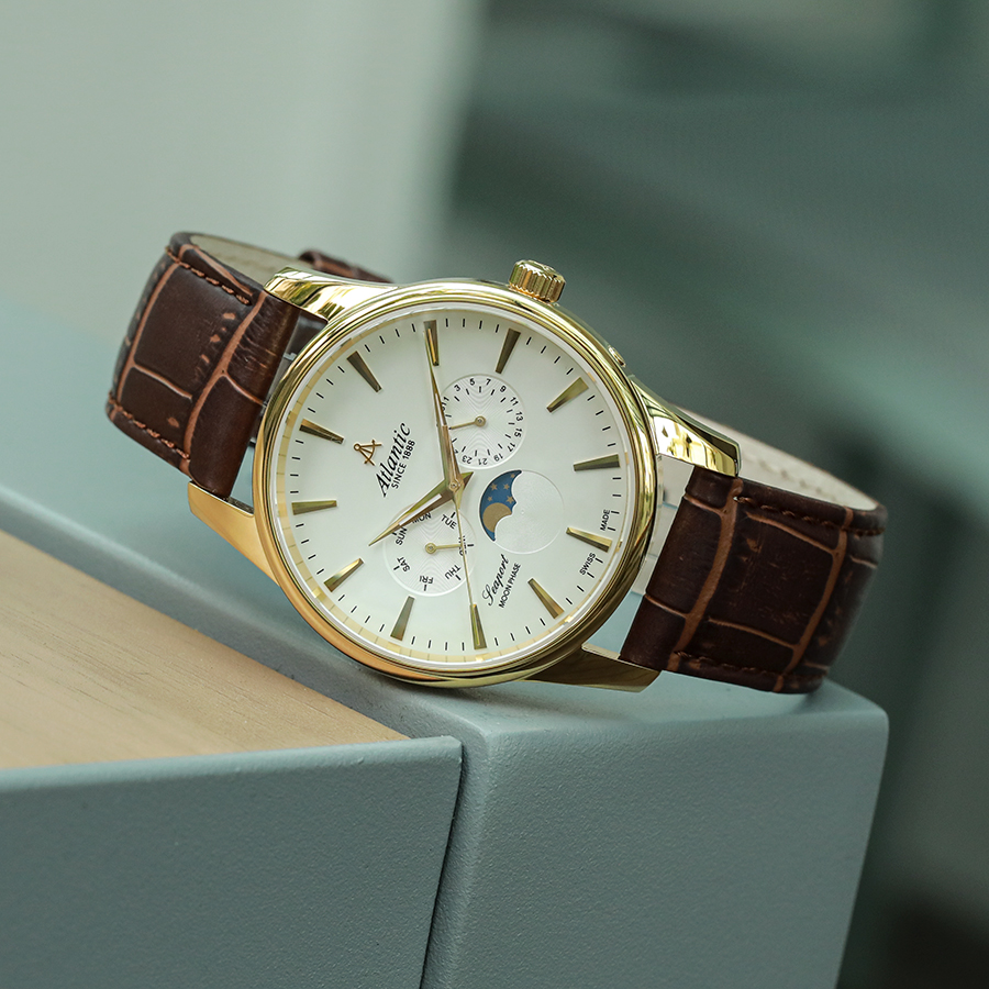 dong-ho-atlantic-swiss-at-565504521