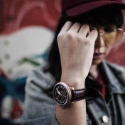 dong-ho-aries-gold-ag-g9008-rg-bk